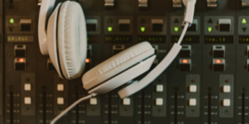 What Is Hi-Res Audio and How to Experience It