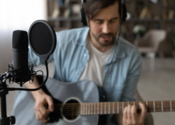 Tips for Recording High-Quality Audio: Microphone Techniques and Software